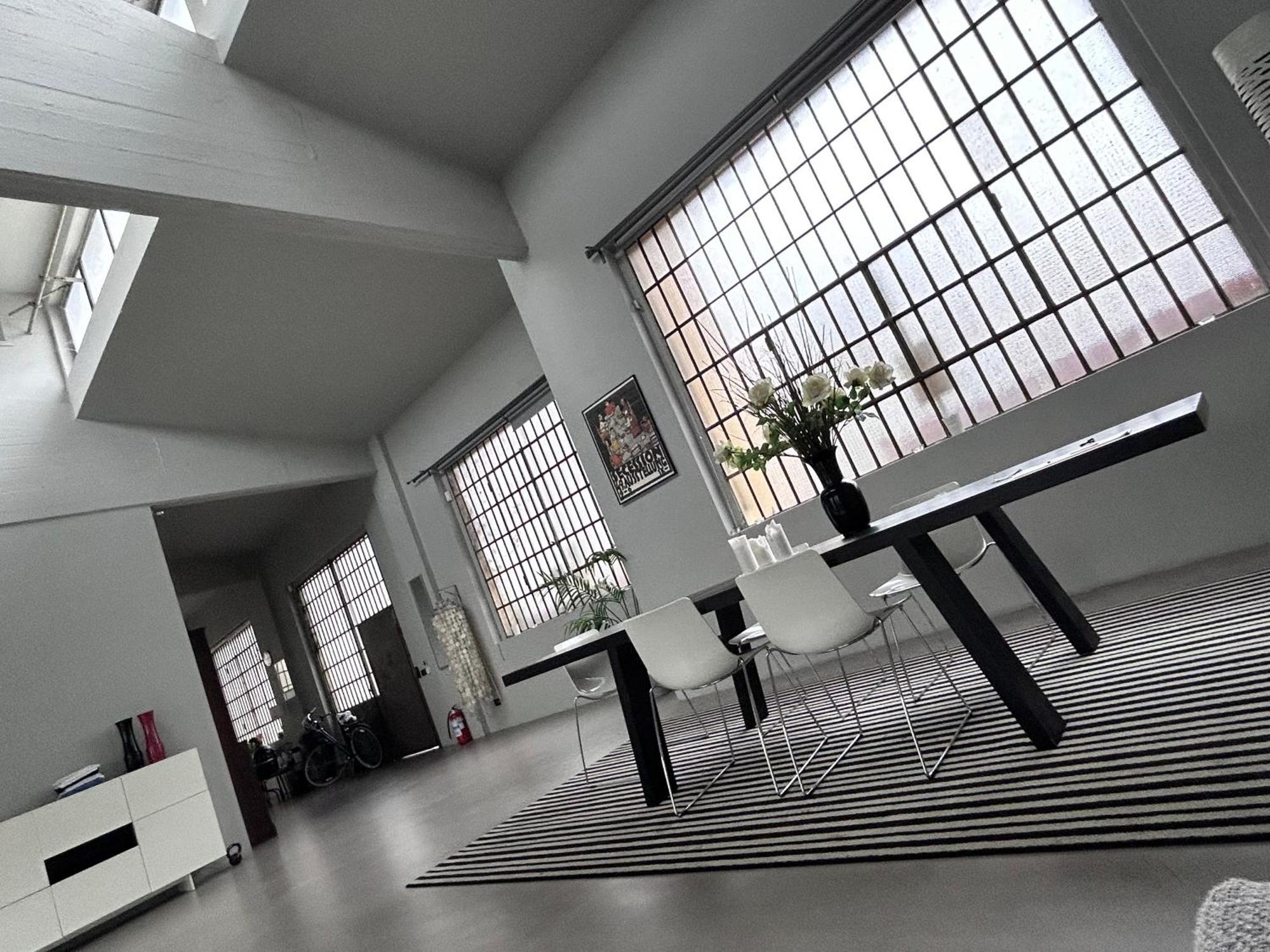 Loft Navigli With Private Garden — Foto 1